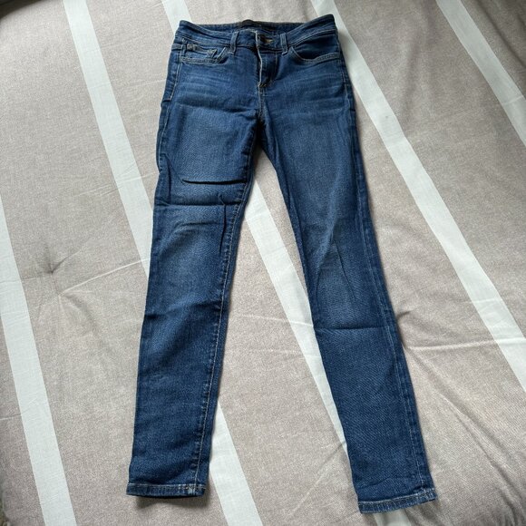 Joe's Jeans Denim - EUC Joe's Jeans Medium Denim Skinny Jeans Mid Rise Sz 26